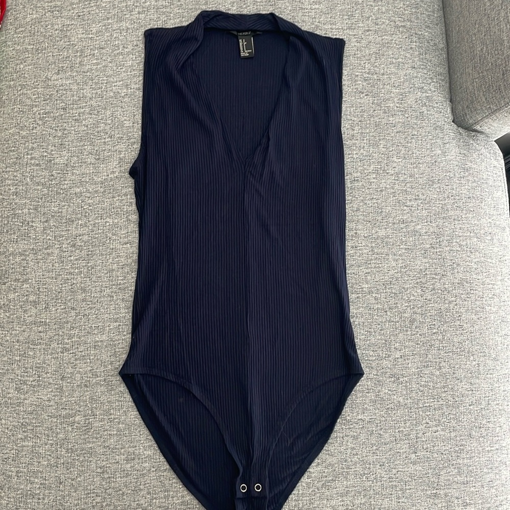 F21 bodysuit size small